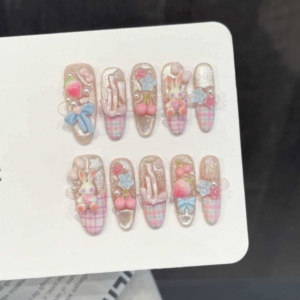 Pressed Flower Art - 10 faux ongles ovales faits à