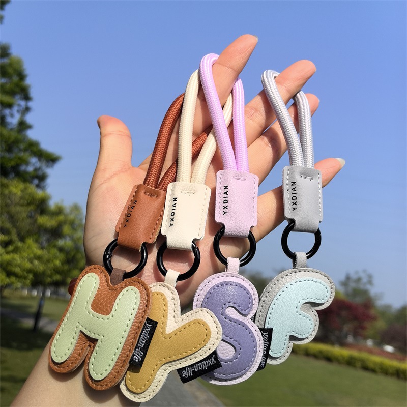 Porte-clés initiales en cuir d - Monogram Keychain Leather avis et prix